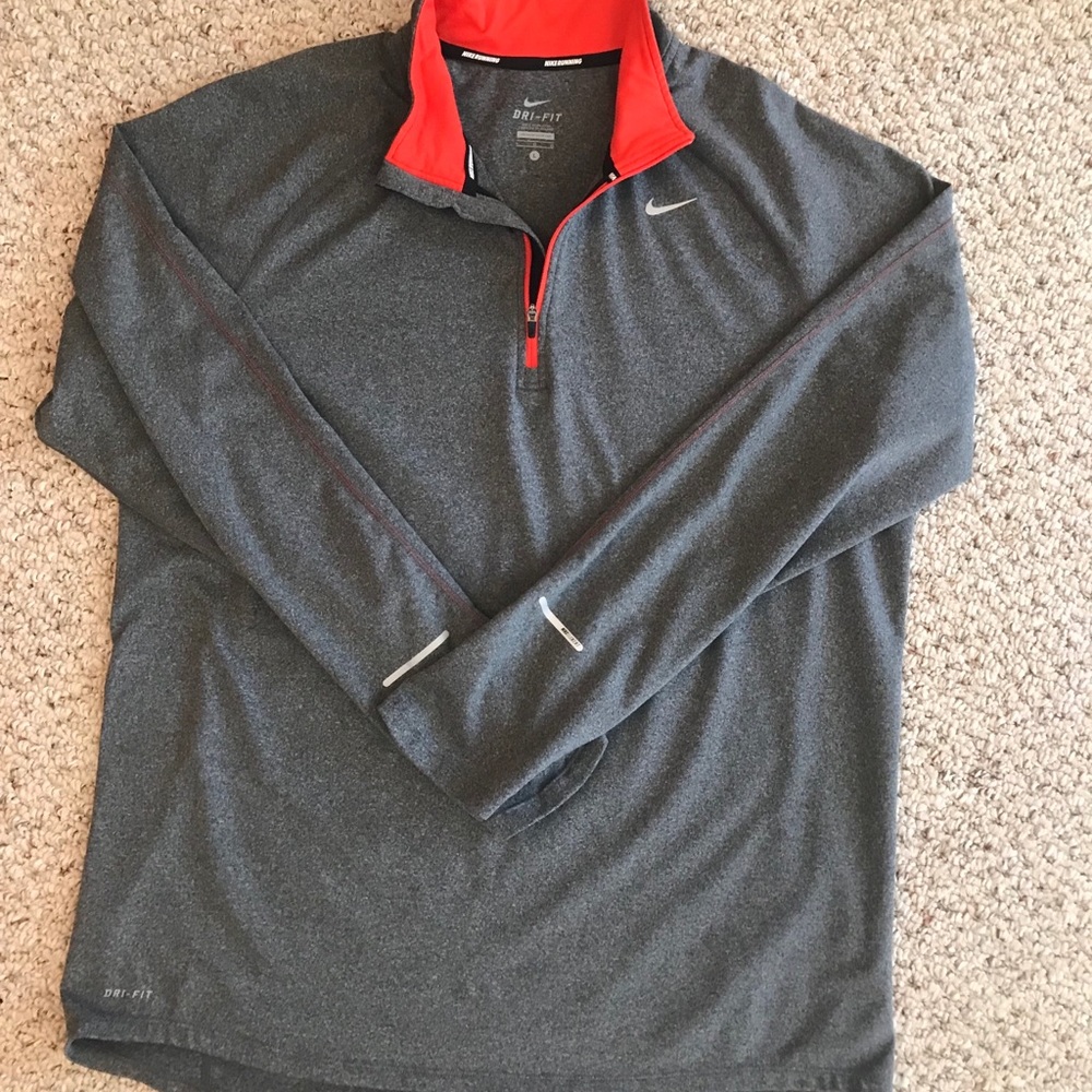 Nike men long sleeve running shirt
